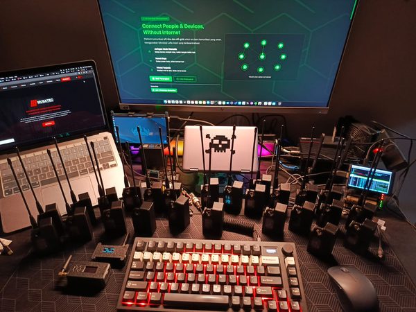 Decentralize Comm Device